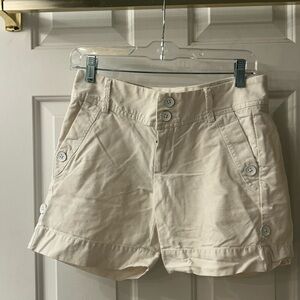 GAP Women's Button-Accent Cream Shorts